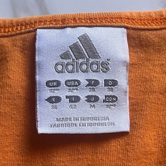 BUNDLE!🛍️ XS Levi’s/S Adidas T-Shirts - Picture 2 of 6